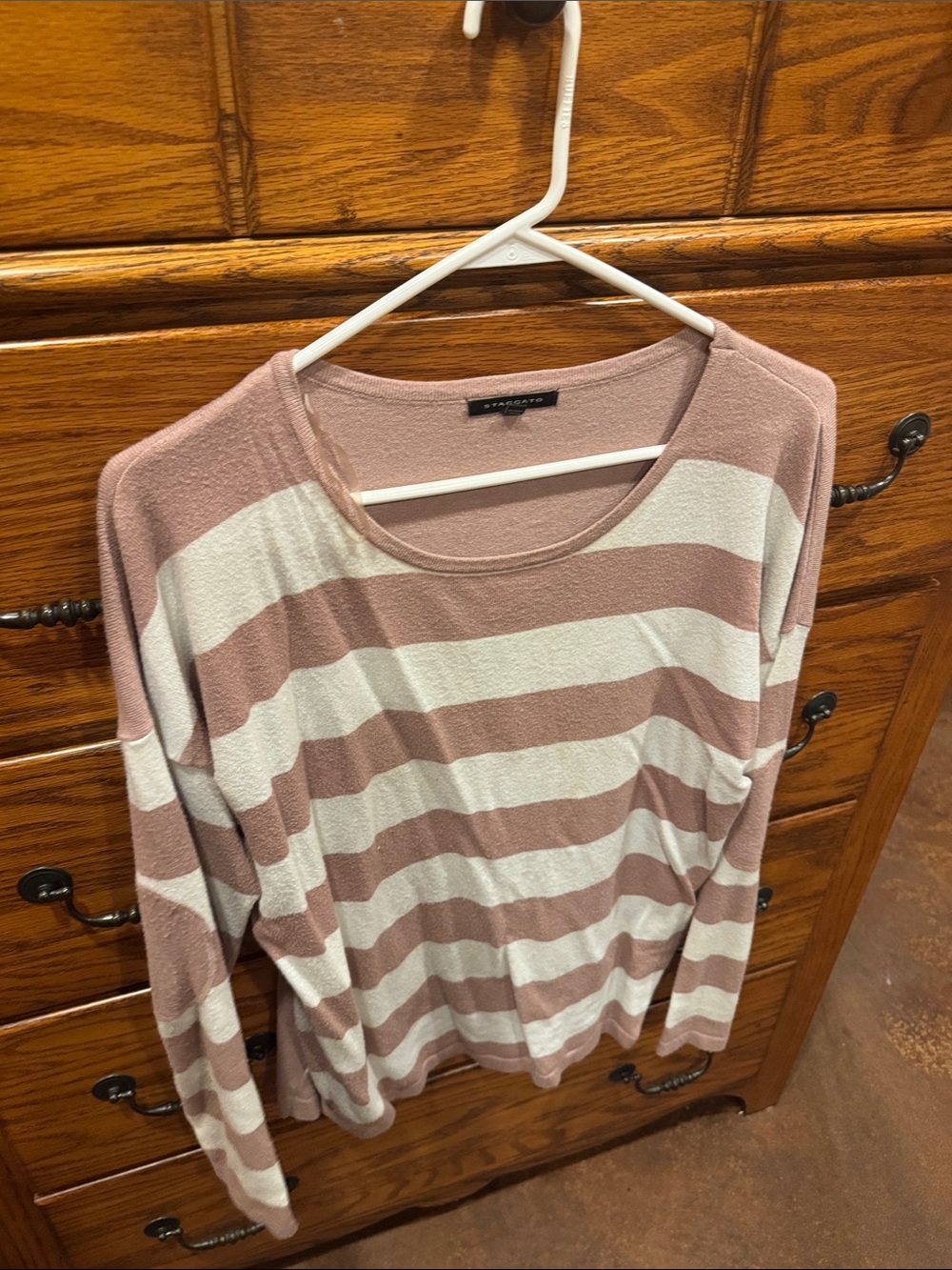 Staccato Striped Long-Sleeve Scoop Neck Tee in Dusty Rose and White